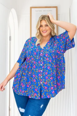 Proud Poppy Clothing Tiggy Peak Top in Winter Blooms WinterBlooms Fashion